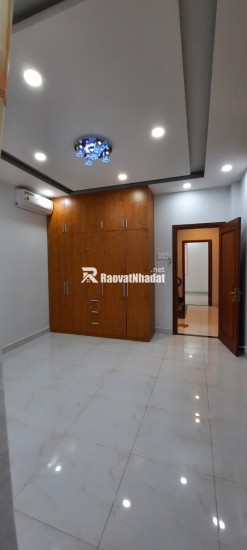 Bán gấp nhà trệt 2lầu đường 5 linh xuân thủ đức Lh :0909428959.